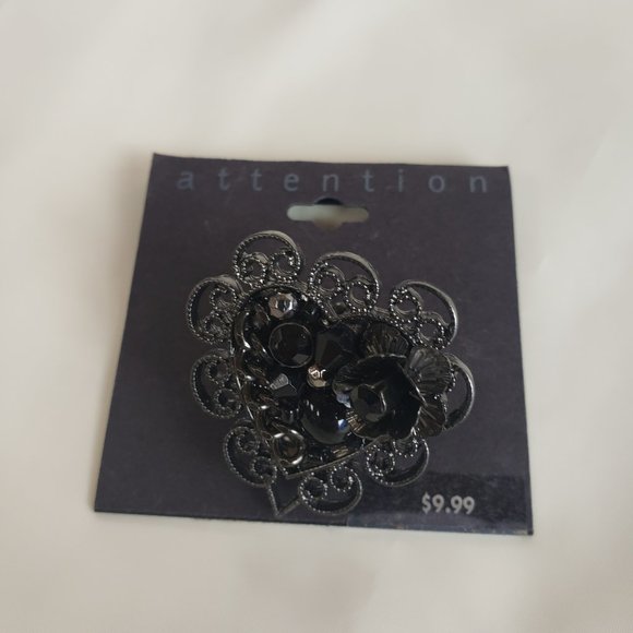 NOS Attention Black Rose Rhinestones Ornate Heart Shaped Flexible Shank Ring - Picture 2 of 7